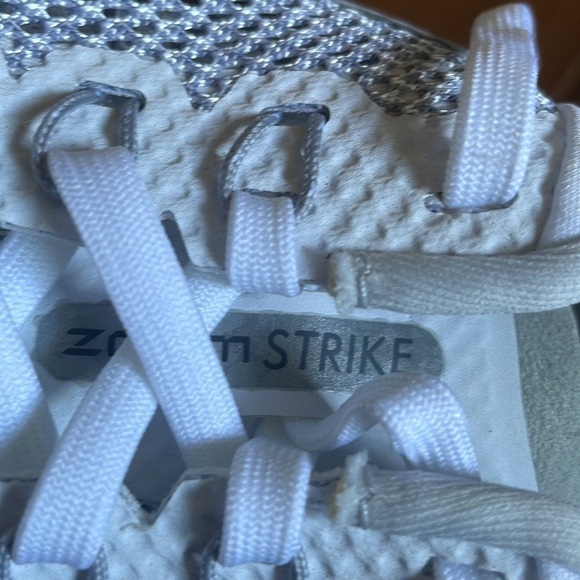Nike Zoom Strike Sneakers Size 9.5 - Picture 10 of 13